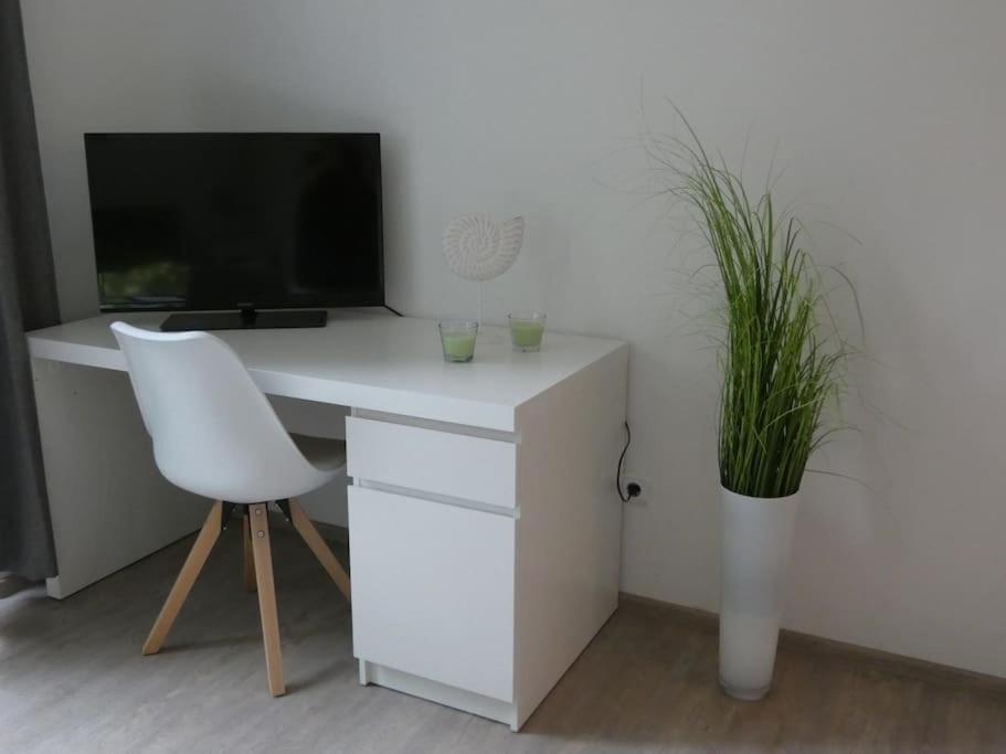 Ruhiges Garten-Studio Chiara Gstadt Laeufers Chiemsee Holiday Home Gstadt am Chiemsee Bagian luar foto