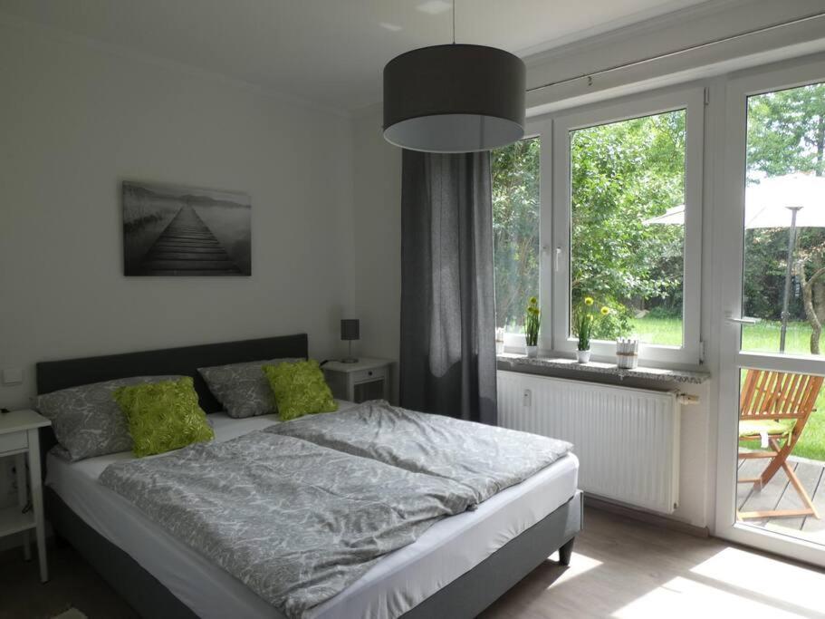 Ruhiges Garten-Studio Chiara Gstadt Laeufers Chiemsee Holiday Home Gstadt am Chiemsee Bagian luar foto