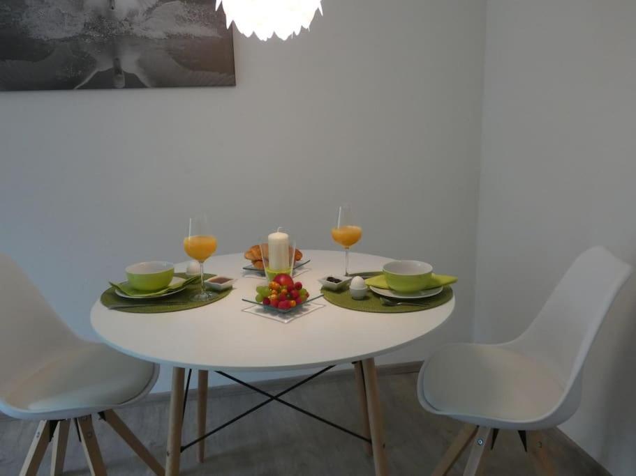 Ruhiges Garten-Studio Chiara Gstadt Laeufers Chiemsee Holiday Home Gstadt am Chiemsee Bagian luar foto